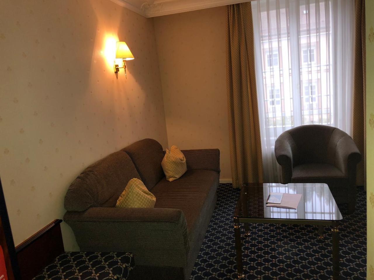 Mokni'S Palais Hotel & Spa บาดวิลด์บาด ภายนอก รูปภาพ